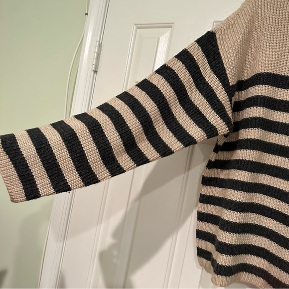 St. Johns Bay Striped Mock Neck Chunky Knit Sweater XXL in Tan and Charcoal Grey - Picture 4 of 8